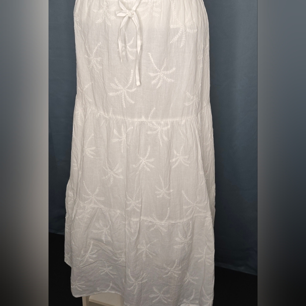 Shade & Shore White Embroidered Tiered Maxi Skirt Coastal Beachy NWT Size L - Picture 2 of 6